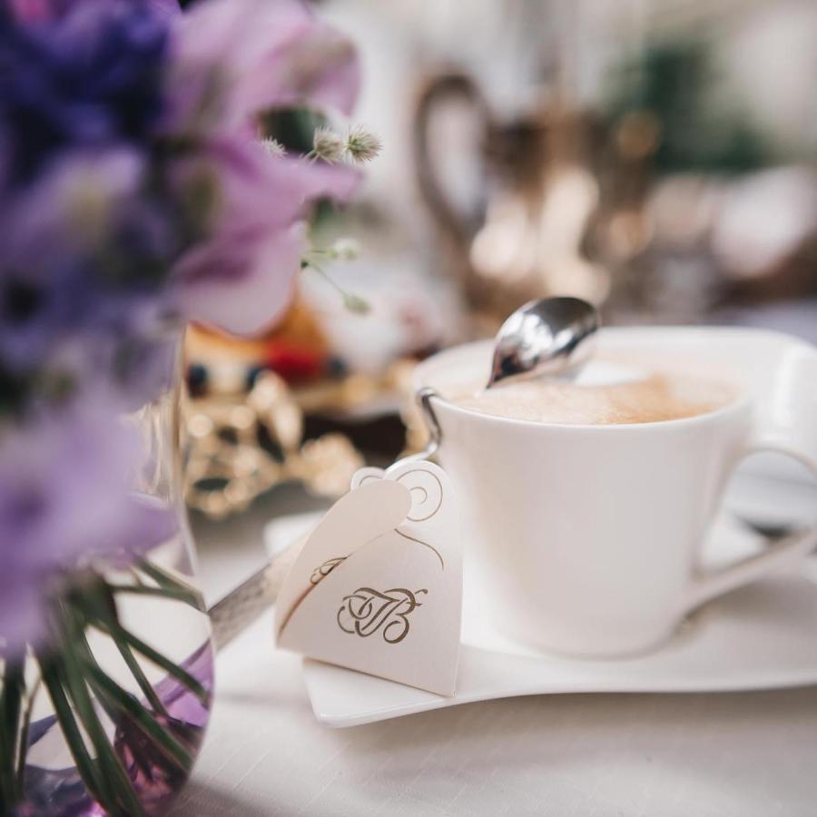 Tb Palace Hotel & Spa Jūrkalne エクステリア 写真